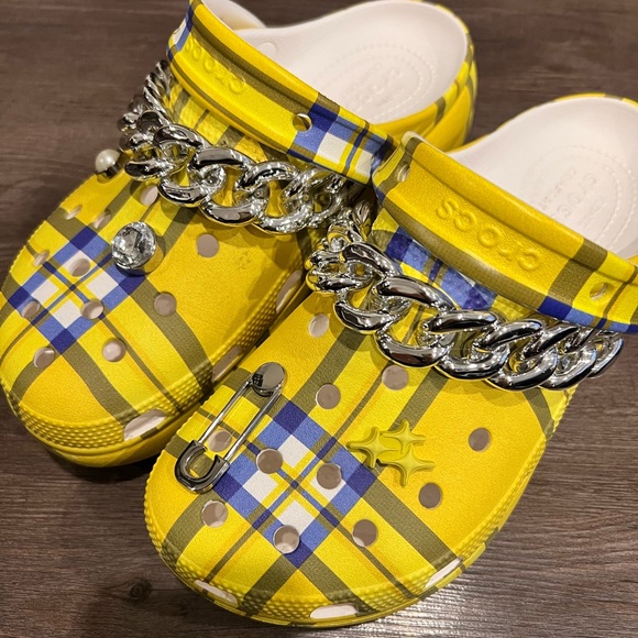 Clueless Crocs - Picture 6 of 6